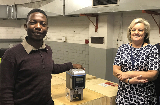 Emmanuel Matodzi, Technical Manager, Egoli und Doreen Cronje, National Sales and Marketing Manager PA, Sick South Africa